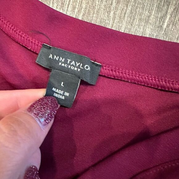 Women’s Ann Taylor Shoulder Pleated Blouse Top Size Large Career Basic - Picture 5 of 7